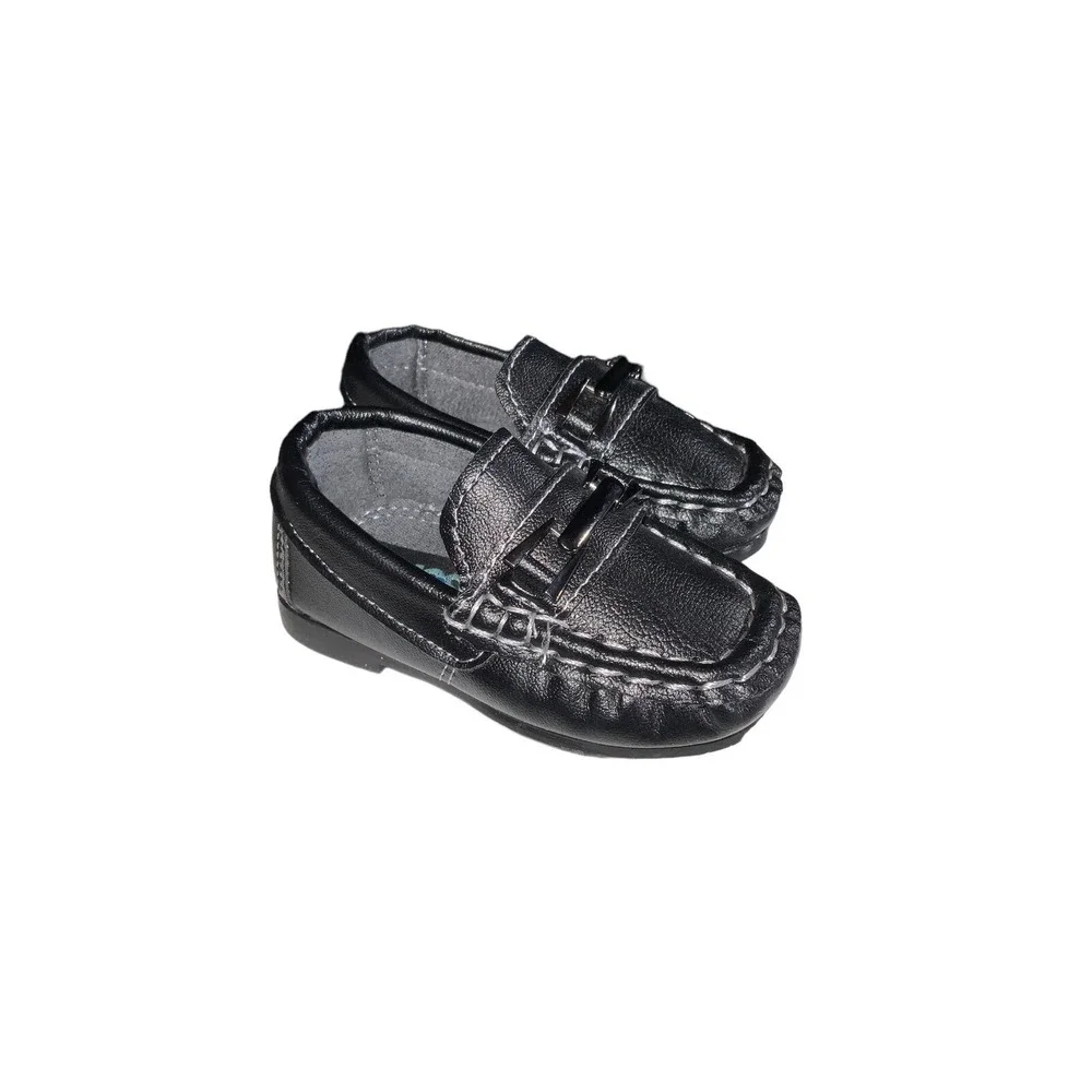 Boys Josmo Black Loafers With Black Metal Bar Accents Sz 2